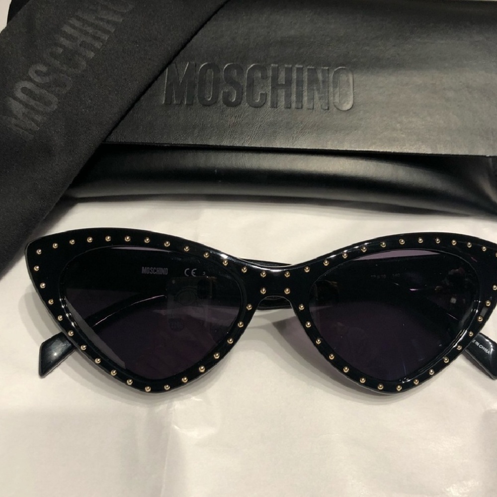 !SOLD! Moschino Cat Eye Sunglasses
